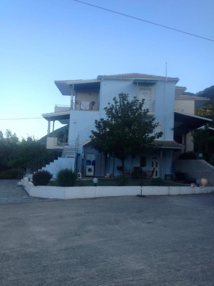 Casa Blu Apartment Nikiana Luaran gambar